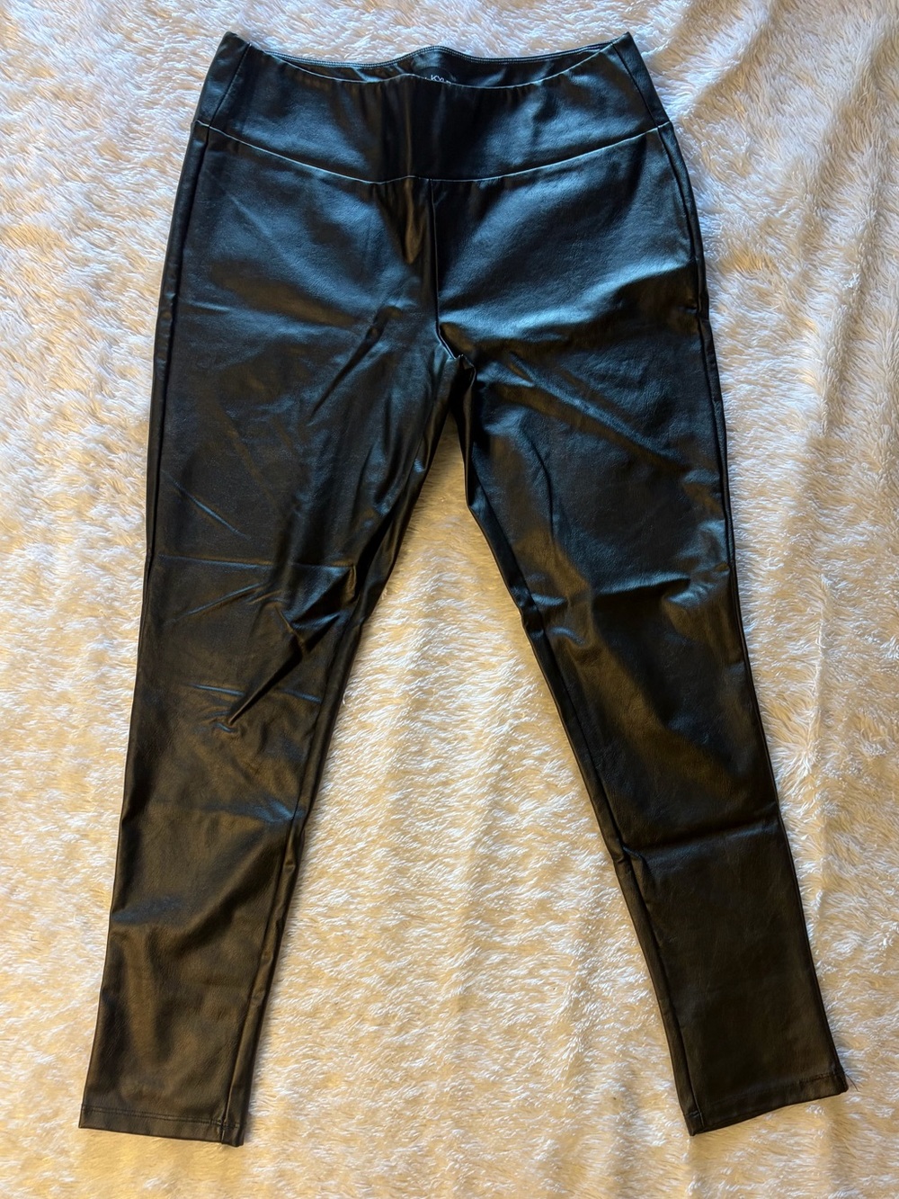 Kendall & Kylie Shiny Black Faux Leather Leggings